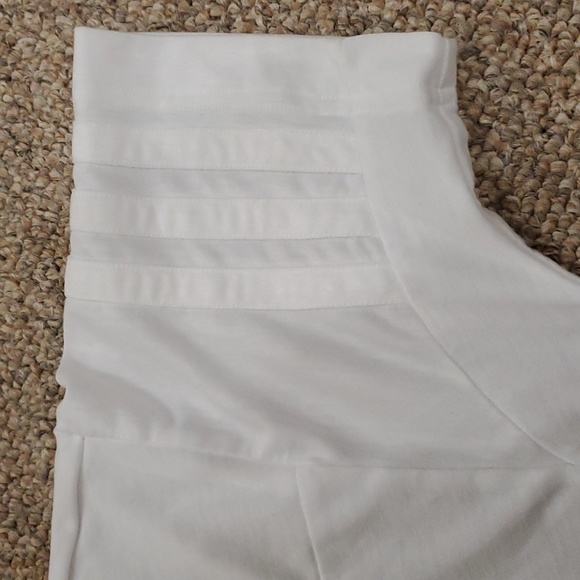 Adidas Oversized Athletic top - Picture 3 of 9